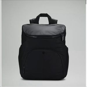 BNWT LULULEMON NEW PARENT BAG
